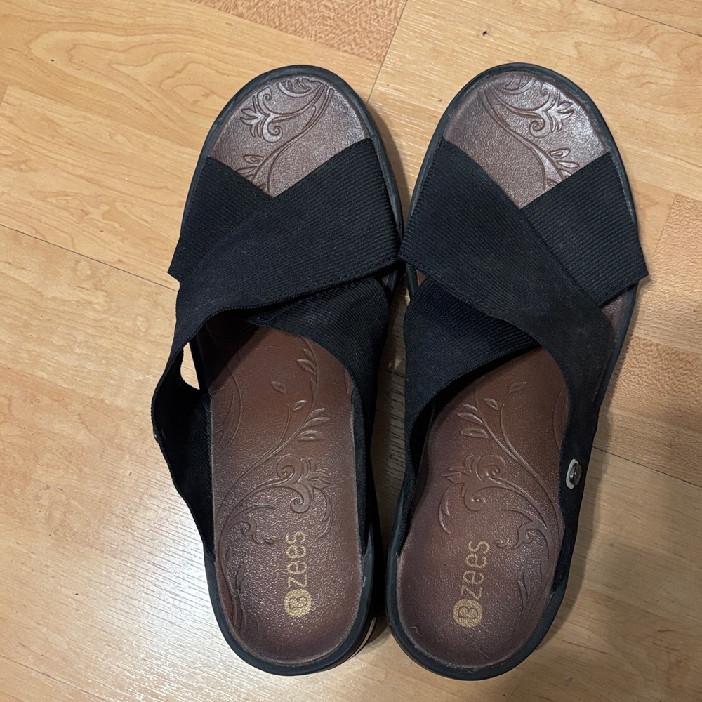 Bzees Black Women's Sandals